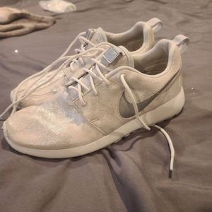 Nike women running shoes size 7 white glitter